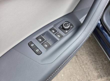 Volkswagen - Touareg