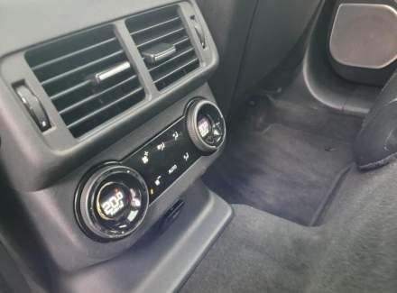 Land Rover - Range Rover Velar