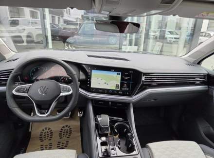 Volkswagen - Touareg