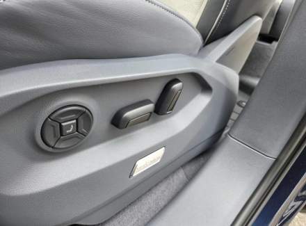 Volkswagen - Touareg