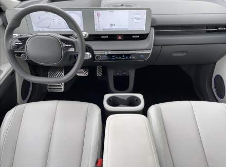 Hyundai - IONIQ 5