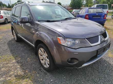 Mitsubishi - Outlander