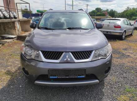 Mitsubishi - Outlander
