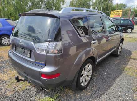 Mitsubishi - Outlander