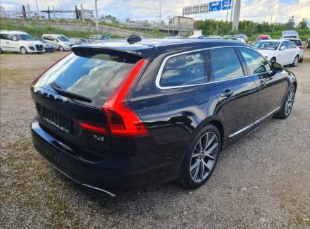 Volvo - V90