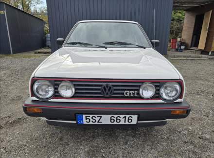 Volkswagen - Golf
