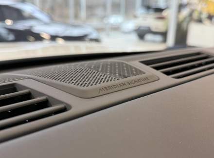 Land Rover - Range Rover