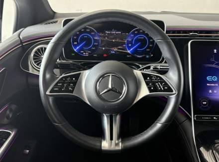 Mercedes-Benz - EQE