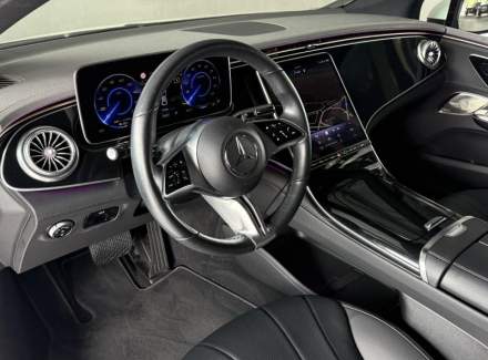 Mercedes-Benz - EQE