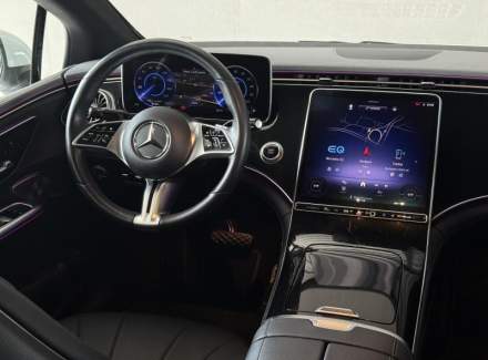 Mercedes-Benz - EQE