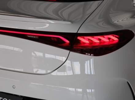 Mercedes-Benz - EQE