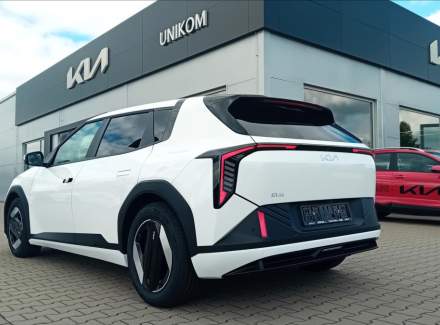 Kia - EV4
