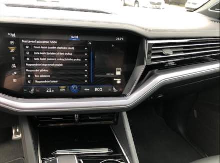 Volkswagen - Touareg