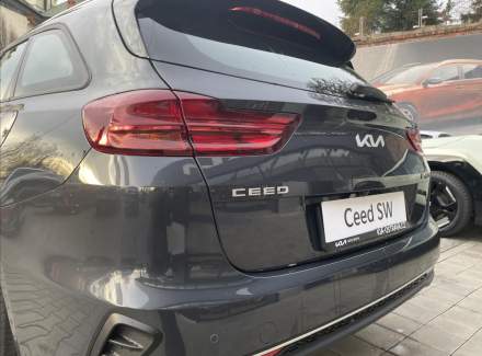 Kia - Cee'd