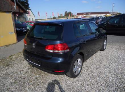 Volkswagen - Golf
