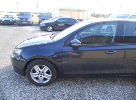 Volkswagen - Golf