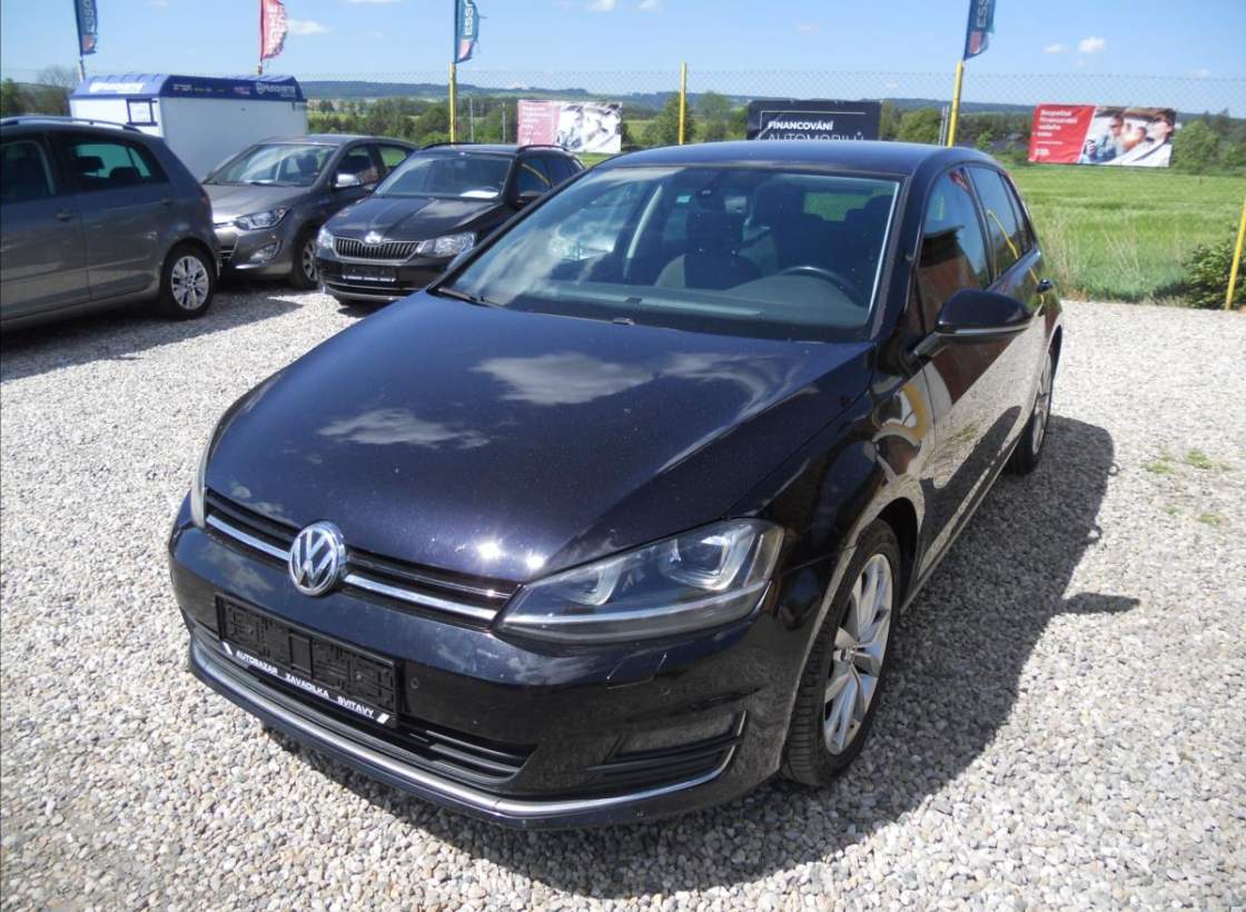 Volkswagen - Golf
