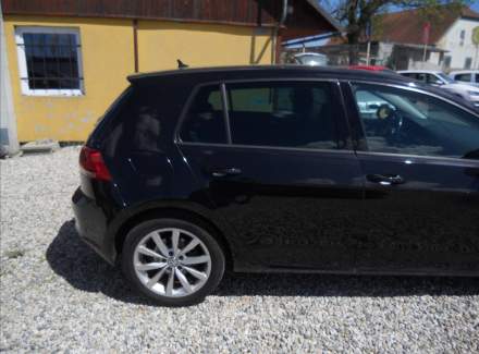 Volkswagen - Golf