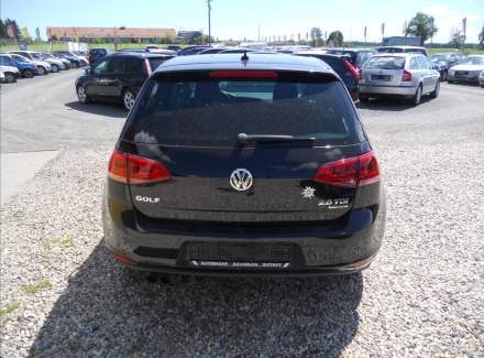 Volkswagen - Golf