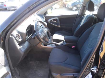 Toyota - RAV 4
