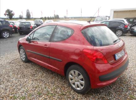 Peugeot - 207