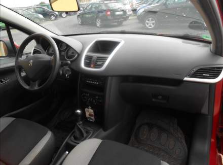 Peugeot - 207