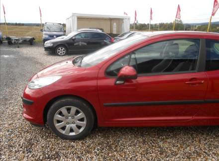 Peugeot - 207