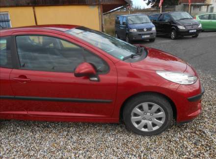 Peugeot - 207