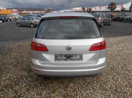 Volkswagen - Golf