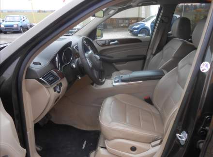 Mercedes-Benz - M-class