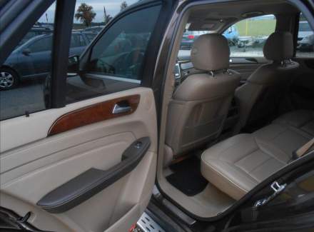 Mercedes-Benz - M-class