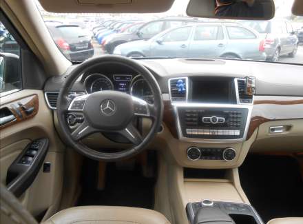 Mercedes-Benz - M-class