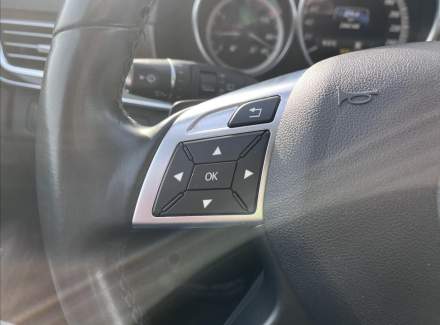 Mercedes-Benz - E-class