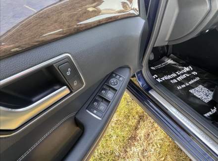 Mercedes-Benz - E-class