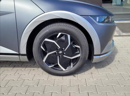 Hyundai - IONIQ 5
