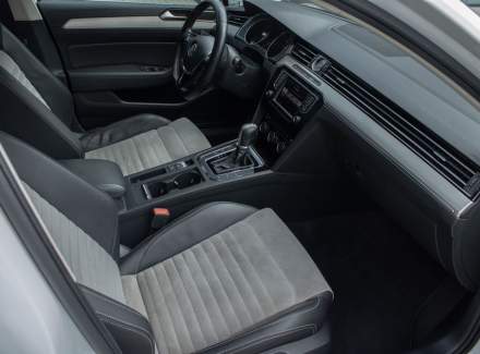 Volkswagen - Passat
