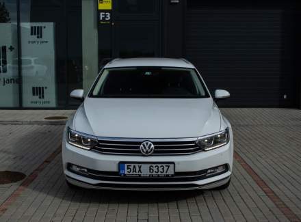 Volkswagen - Passat