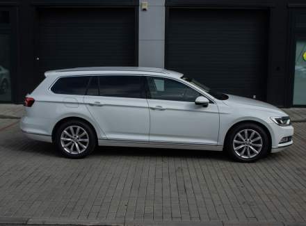 Volkswagen - Passat