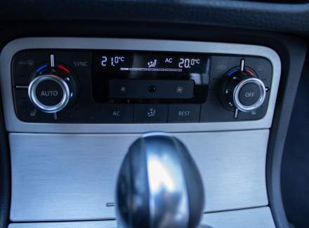 Volkswagen - Touareg