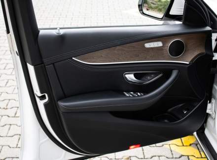 Mercedes-Benz - E-class