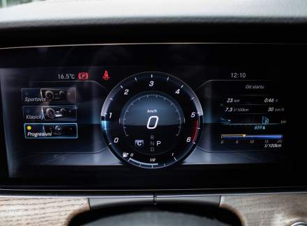 Mercedes-Benz - E-class