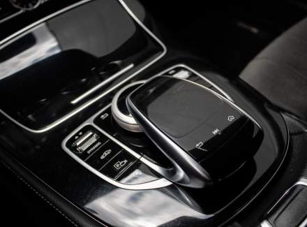 Mercedes-Benz - E-class