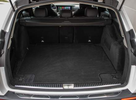 Mercedes-Benz - E-class