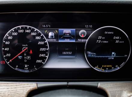 Mercedes-Benz - E-class