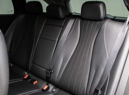 Mercedes-Benz - E-class