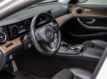 Mercedes-Benz - E-class