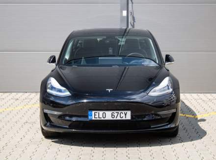 Tesla - Model 3