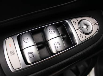 Mercedes-Benz - V-class