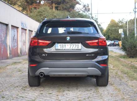 BMW - X1