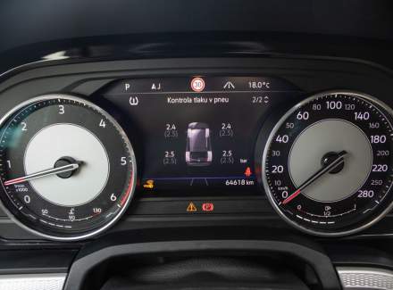 Volkswagen - Touareg